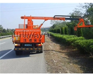 車載式綠籬修剪機